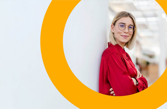 Albatros Financial Solutions Image-Motiv - Frau - gelber Kreis